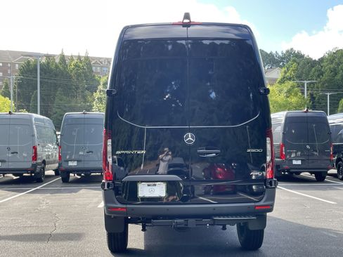 New 2025 Mercedes-Benz Sprinter 2500 image 10