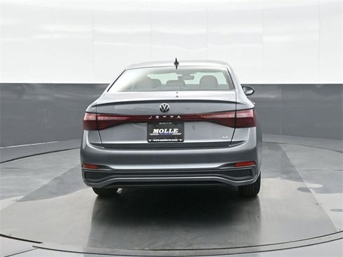 New 2026 Volkswagen Jetta SE image 6
