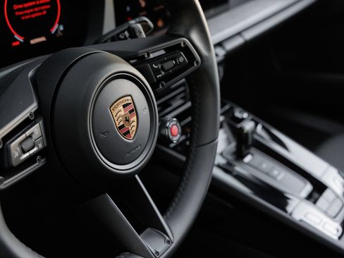 Certified 2025 Porsche 911 Carrera GTS RWD image 20