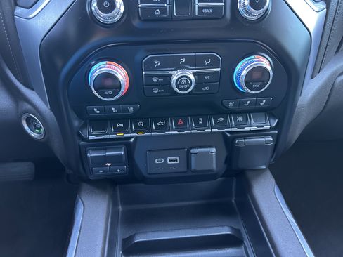 Used 2019 GMC Sierra 1500 SLT w/ SLT Premium Package image 26