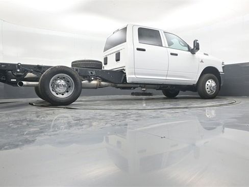 New 2026 RAM 3500 Tradesman w/ Chrome Appearance Group image 38