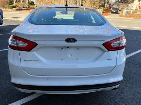 Used 2013 Ford Fusion SE image 6