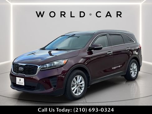Used 2019 Kia Sorento FWD V6 w/ LX V6 Convenience Package image 3