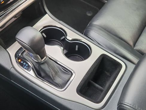 Used 2019 Jeep Grand Cherokee High Altitude RWD image 17