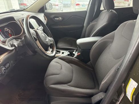 Used 2016 Jeep Cherokee 75th Anniversary FWD image 15
