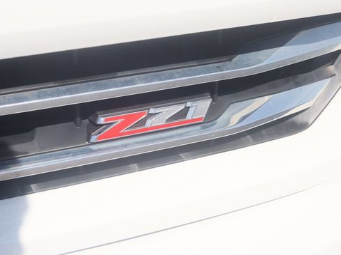 Used 2018 Chevrolet Silverado 1500 LTZ Z71 w/ LPO, Black Pack AWD/4WD image 40