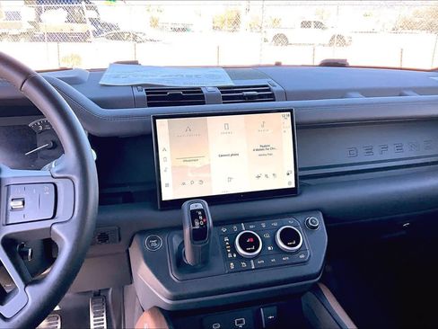 Used 2023 Land Rover Defender 90 X image 6