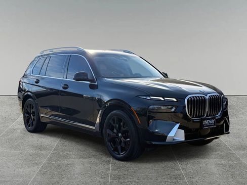 Used 2023 BMW X7 xDrive40i w/ Executive Package image 9