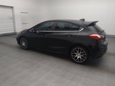 Used 2018 Chevrolet Cruze LT w/ RS Package FWD image 3