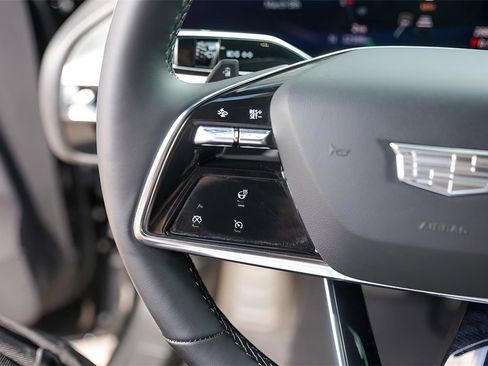 Certified 2024 Cadillac Lyriq Luxury image 13