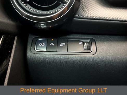 Used 2026 Chevrolet Equinox LT FWD image 14