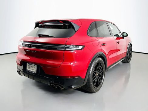 Used 2025 Porsche Cayenne GTS image 9