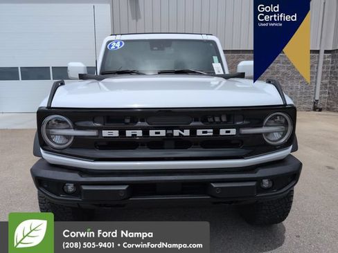 Certified 2024 Ford Bronco Outer Banks w/ Sasquatch Package AWD/4WD image 10