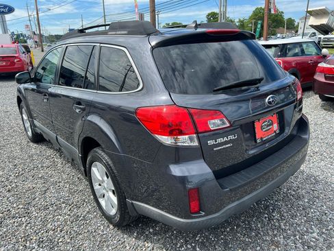 Used 2011 Subaru Outback 2.5i Limited w/ PWR Moonroof Pkg AWD/4WD image 8