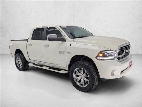 Used 2017 RAM 1500 Limited image 3