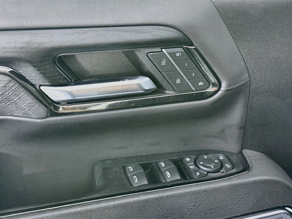 Used 2024 GMC Sierra 2500 AT4X AWD/4WD image 24