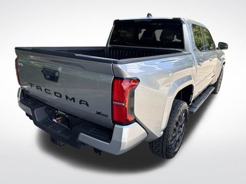 Used 2026 Toyota Tacoma SR5 AWD/4WD image 5