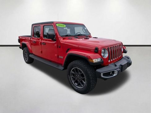 Used 2022 Jeep Gladiator Overland w/ Cold Weather Group AWD/4WD image 2