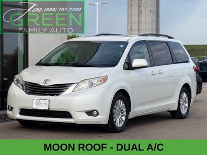 Used 2017 Toyota Sienna XLE w/ XLE Navigation Package