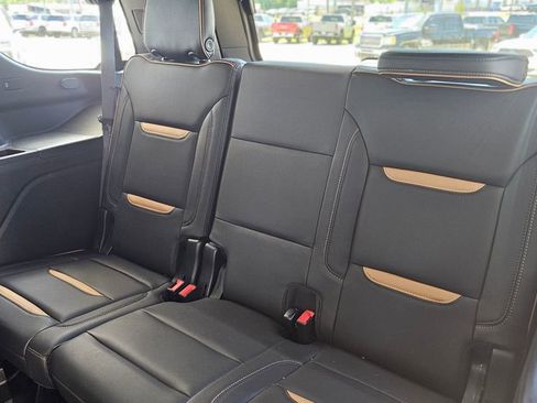 Used 2021 GMC Yukon AT4 w/ AT4 Premium Package AWD/4WD image 6