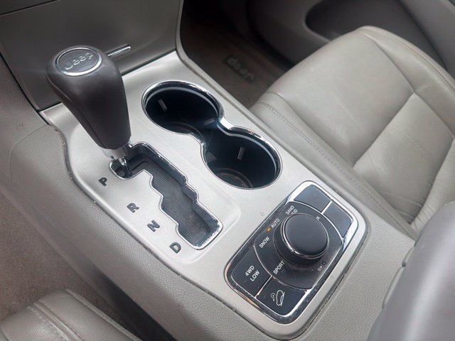 Used 2012 Jeep Grand Cherokee Laredo AWD/4WD image 14