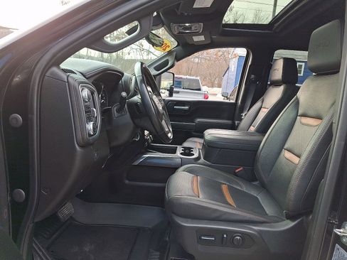 Used 2023 GMC Sierra 2500 AT4 w/ AT4 Premium Plus Package image 13