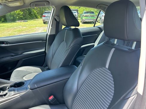 Used 2023 Toyota Camry SE image 15
