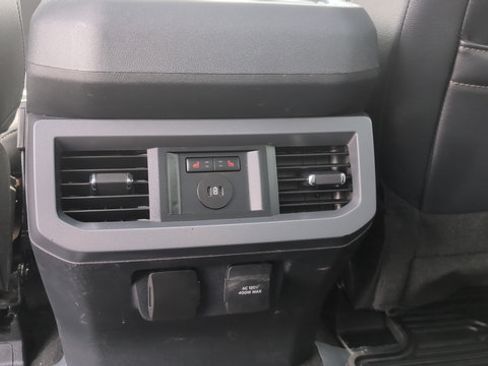 Used 2024 Ford F250 Lariat w/ Sport Appearance Package AWD/4WD image 16