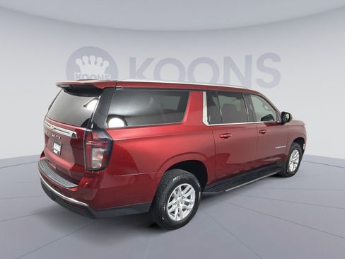 Used 2021 Chevrolet Suburban LS image 7