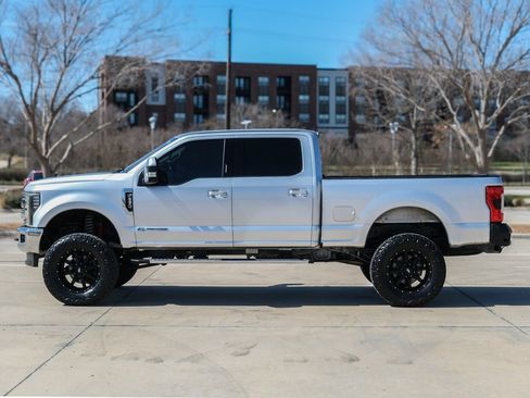 Used 2017 Ford F250 Lariat w/ Lariat Value Package image 10