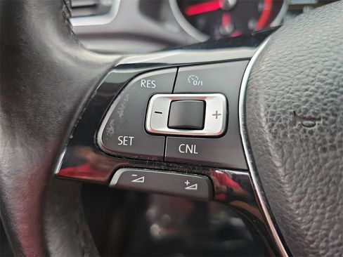 Used 2019 Volkswagen Passat 2.0T Wolfsburg w/ Wheels & Sunroof Package image 20