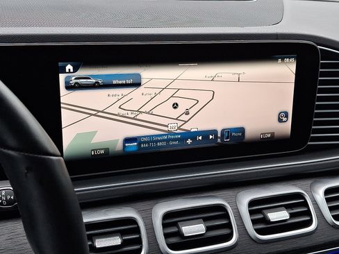 Certified 2025 Mercedes-Benz GLS 450 4MATIC image 17