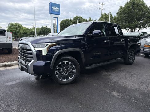 Used 2024 Toyota Tundra Limited AWD/4WD image 5
