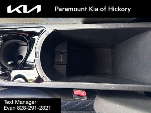 Used 2021 Toyota C-HR XLE FWD image 23