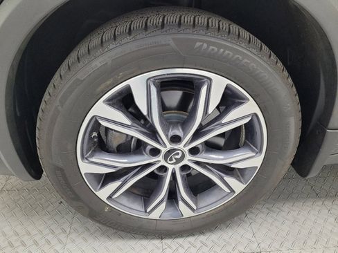 Used 2018 INFINITI QX30 Premium w/ Navigation Package AWD/4WD image 31