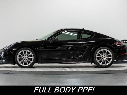 Used 2018 Porsche 718 Cayman RWD image 8