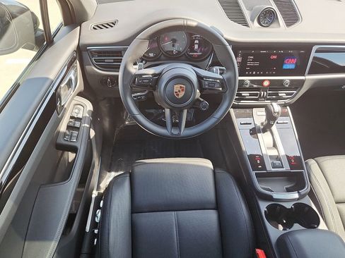 Used 2025 Porsche Macan S image 10