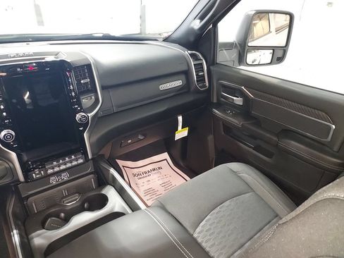 New 2026 RAM 2500 Big Horn AWD/4WD image 11