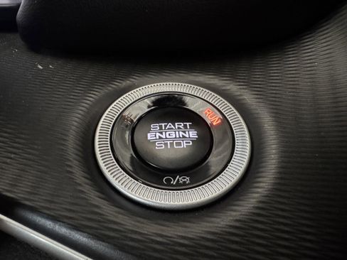 Used 2025 Jeep Grand Cherokee Laredo X w/ Luxury Tech Group I image 17