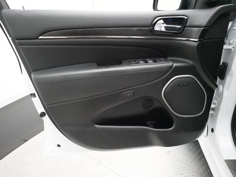 Used 2021 Jeep Grand Cherokee High Altitude AWD/4WD image 27
