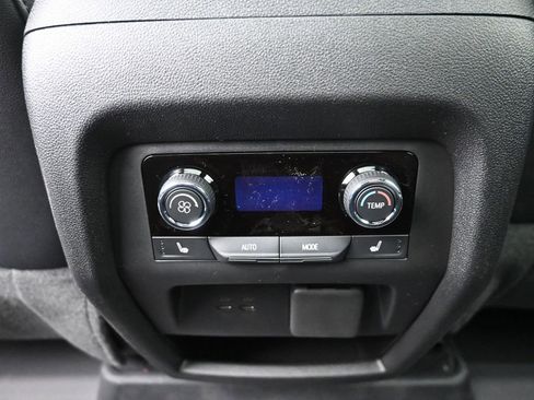 New 2026 Chevrolet Traverse RS image 13