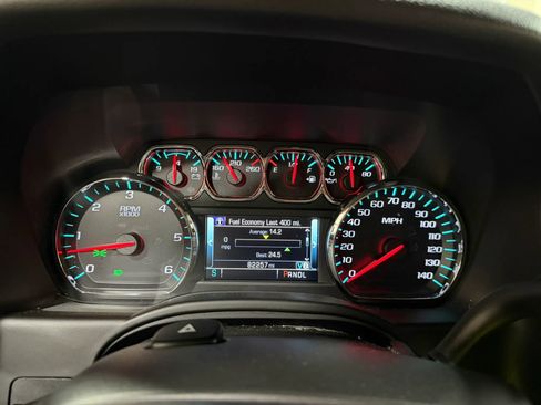 Used 2018 Chevrolet Suburban LT AWD/4WD image 51