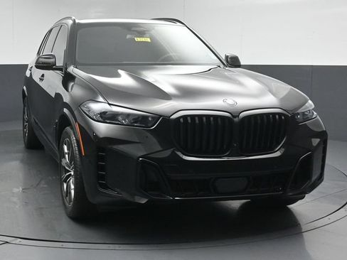 Used 2025 BMW X5 xDrive40i w/ Executive Package AWD/4WD image 2