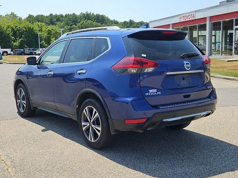 Used 2019 Nissan Rogue SV w/ Sun & Sound Touring Package AWD/4WD image 10