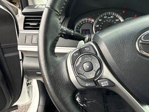 Used 2012 Toyota Camry SE FWD image 21