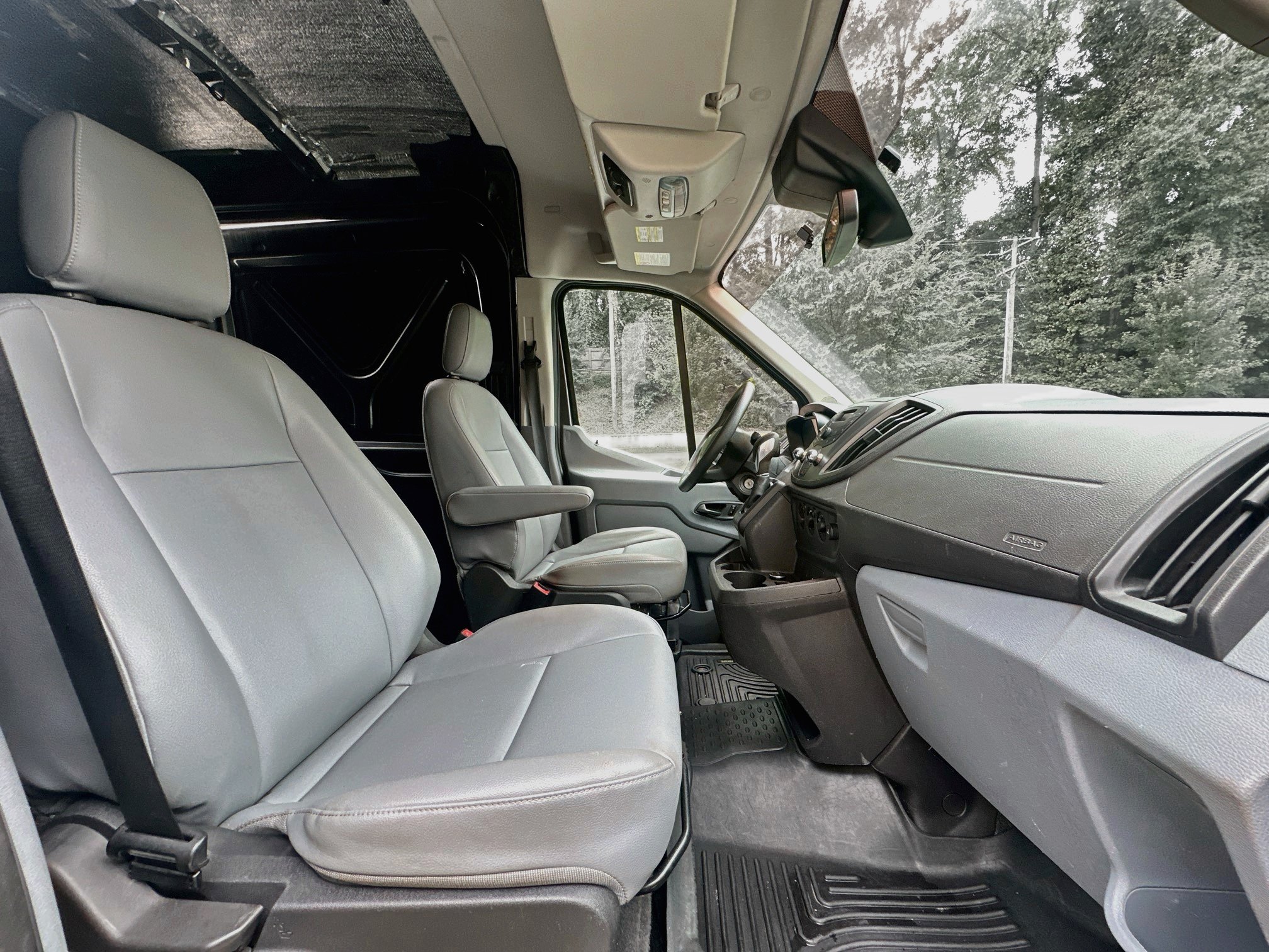 Used 2016 Ford Transit 250 148 Medium Roof w/ Exterior Upgrade Package RWD image 27