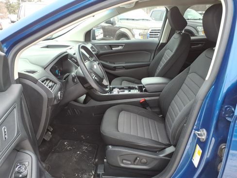 Used 2020 Ford Edge SE image 13