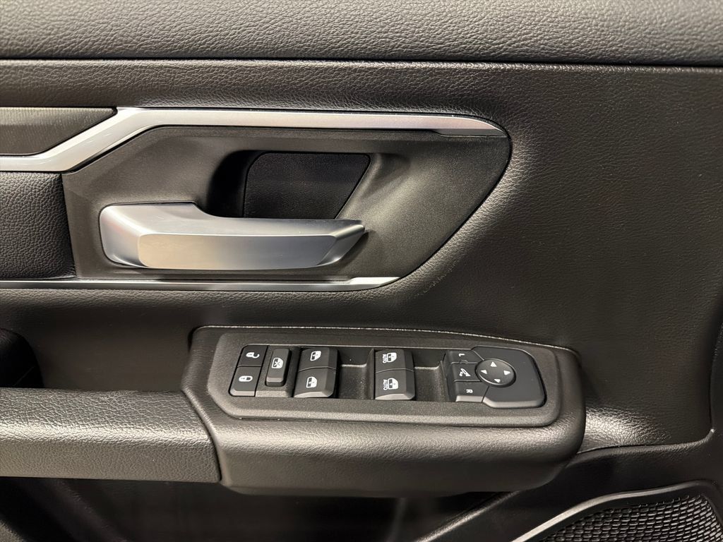 Used 2025 RAM 1500 Big Horn AWD/4WD image 16