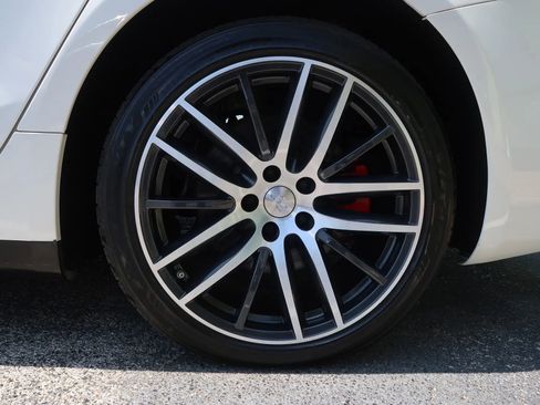 Used 2020 Maserati Ghibli RWD image 59