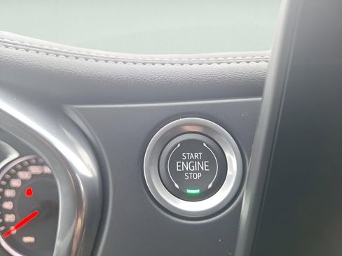 Used 2023 Chevrolet Blazer LT image 28